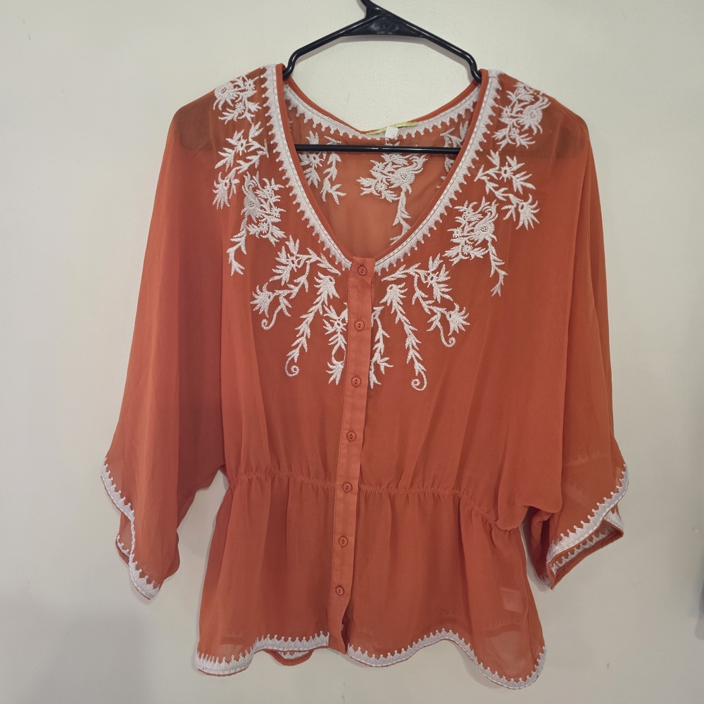 Gianni Bini Rust Blouse with White Floral Details